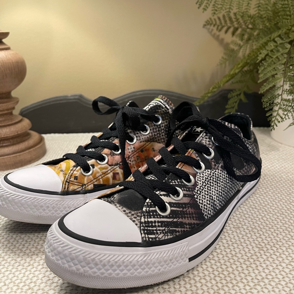 Converse All-Star Sneakers - Picture 2 of 9